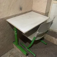 میز تحریر به همراه صندلی