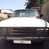 یک دستگاه خودرو سواری پیکان