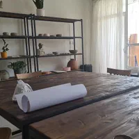 میز چوبی بزرگ