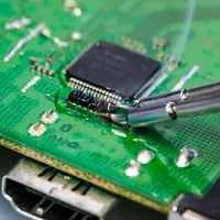 تعمیر انواع کنسول بازی قطعه ps4/ps5/xbox