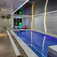 ویلا استخر آب گرم با پکیج تشریفات|اجارهٔ کوتاهمدت ویلا و باغ|صدرا-فارس, فاز ۱|دیوار