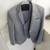 کت وشلوار سالم وتمیز سایز 16برای و20|لباس|کرج, مصباح|دیوار