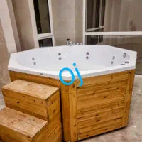 جکوزی وان 6نفر ماساژور رووف باغچه باغ گاردن