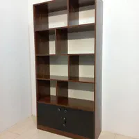 شلف کتابخانه