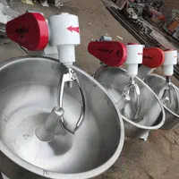 تنور گلی گردان هشتاد سانتی و کوچکتر خمیرکن|اجاق گاز و لوازم برقی پختوپز|مشهد, راه آهن|دیوار