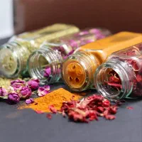 جا ادویه مکارتی شیشه بانکه ظرف حبوبات کتیبه ای|ظروف نگهدارنده، پلاستیکی، یک‌بارمصرف|تهران, علی‌آباد|دیوار
