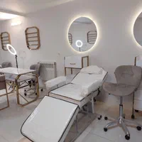 تمامی وسایل سالن زیبایی لاین ناخن و مژه نو نو