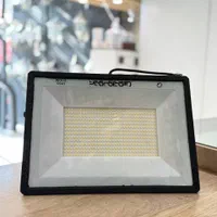 پرژکتور 200 وات ایرانی با گارانتی تعویض|لامپ و چراغ|کرج, چمران|دیوار
