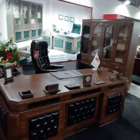  میز   کارمندی ریاست و مدیریت