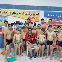 آموزش اصولی شنا بیش از ۱۰ سال سابقه برای تمام سنین