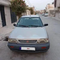 یک دستگاه پراید نقره ای مدل ۸۹
