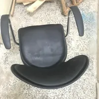 صندلی چرخدار در حد نو