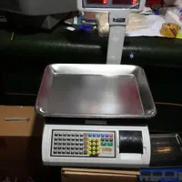 ترازو میخواهی  محک و رادین نظر ماست|فروشگاه و مغازه|تهران, تهرانپارس غربی|دیوار