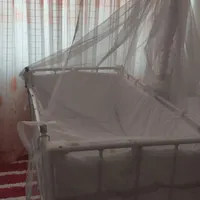 گهواره فلزی محکم + تور محافظ و چرخ روان