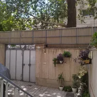 ملک کلنگی ۱۰۲ متر در سه طبقه تک واحدی|فروش زمین و ملک کلنگی|تهران, شارق شرقی|دیوار