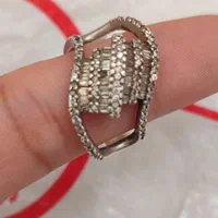 نقره و بدلیجات
