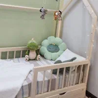 سیسمونی کلبه تخت تمام چوب رگال کمد صندلی شلف چوبی|تخت و صندلی بچه|مشهد, ده دی|دیوار