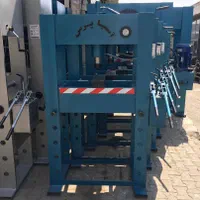 پرس هیدرولیک  در ابعاد و اندازه مختلف