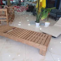 صندلی کنار استخری چوبی ترمو|صندلی و نیمکت|چهارباغ, |دیوار