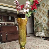 گلدان شیشه ایی با گل مصنوعی|صنایع دستی و سایر لوازم تزئینی|شیراز, شاه قلی بیگی|دیوار