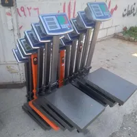 باسکول ۳۰۰کیلو و ۱۵۰ کیلو ترازو وزن کش گرم نفر کش|فروشگاه و مغازه|فسا, |دیوار