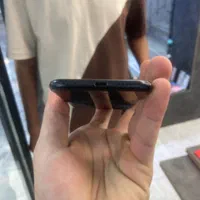 Iphone se (2020)|موبایل|اصفهان, باغ زرشک|دیوار