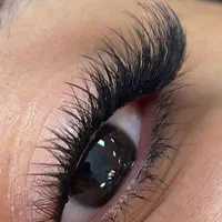 کاشت مژه ولیفت ابرو