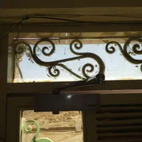 نصب قفل برقی و جک آرامبند تگ و ریموتی کردن آیفون|خدمات پیشه و مهارت|قم, باجک دو|دیوار