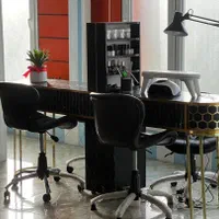 اجاره میز کاشت ناخن