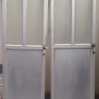 در المینیومی
