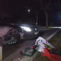 امداد خودرو و خدمات خودرو شبانه روزی