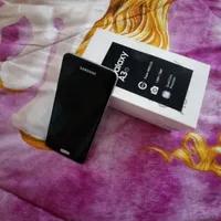 سامسونگ Galaxy A3 با حافظهٔ ۱۶ گیگابایت