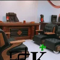 میز اتاق مدیریت و مبل اداری و صندلی مدیریت کنفرانس