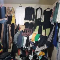 حراج انواع پوشاک زنانه ومردانه بچه گانه کارکرده۷۰ت|حراج|اصفهان, خانه اصفهان|دیوار