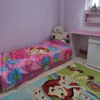 تخت و میز تحریر و فرش فروشی