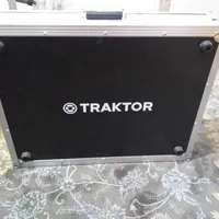 traktor s8دستگاه دی جی|سازهای سنتی|فردیس, |دیوار