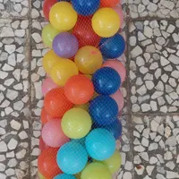 ۹۰عدد توپ استخری سالم ۲۰۰۰۰۰تومان