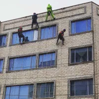 پیچ رولپلاک نماکار در ارتفاع/بدون داربست/راپل/طناب|خدمات پیشه و مهارت|قزوین, |دیوار