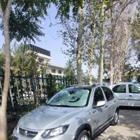 کوییک R نقره ای