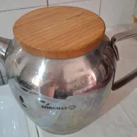 کتری استیل برندترک ۳لیتری درب نسوزباکارتون