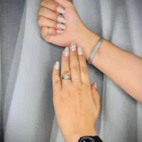 پک ویژه ی کاشت ناخن همراه با ژلیش پای رایگان|خدمات آرایشگری و زیبایی|اصفهان, ملک|دیوار