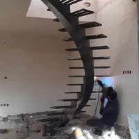 پله گرد فلزی