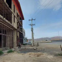 ملک بر جاده تهران حاجی آباد تا راهجرد|فروش دفتر صنعتی، کشاورزی، تجاری|اراک, |دیوار