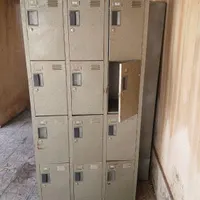 دوعدد کمد ۱۲تایی بفروش میرسد
