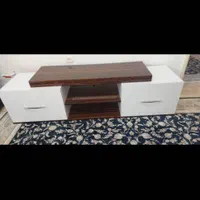 یک عدد میز تلویزیون