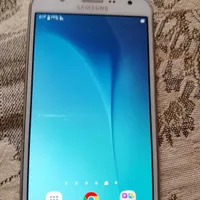 گوشی سامسونگ galaxy J7 با حافظه ی ۱۶ گیگابایت