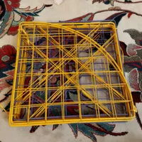 قفسه مشبک رنگی