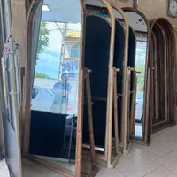 قاب آینه پایه دار