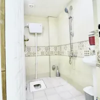 سوییت تمیز نزدیک به مراکز گردشگری|اجارهٔ کوتاه‌مدت آپارتمان و سوئیت|شیراز, باغ تخت|دیوار