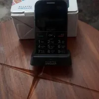 آلکاتل One Touch Star با حافظهٔ ۴ گیگابایت